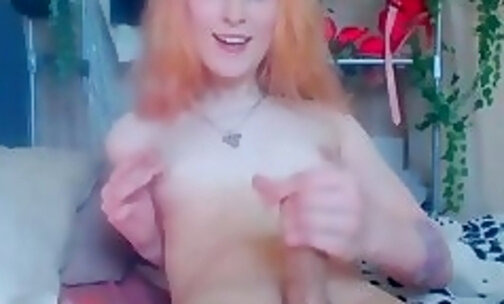 Nikki's webcam cumshot