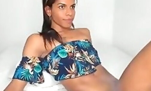 thin colombia shemale and bodyart camshows alone