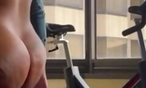 Tgirl Fucking Guy In Public Gym