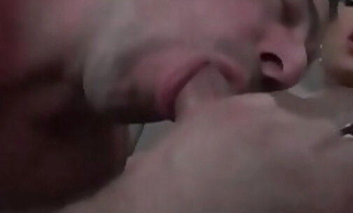 Perfect skilled shemale having oral sex