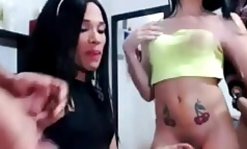 colombia suck each other with pose for webcam pt
