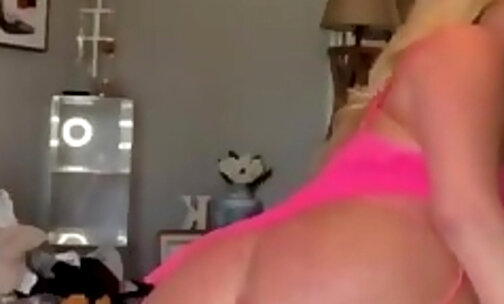blonde shemale plugging her fat ass