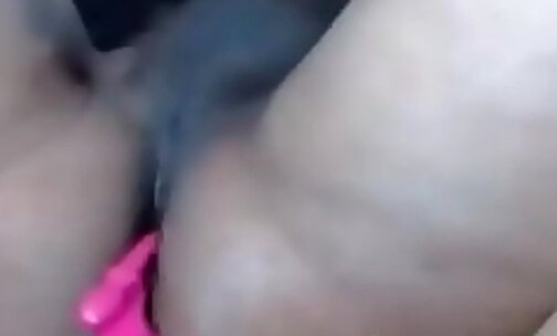 juggs slut explodes her sexy cum on webcam