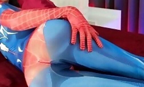 ASIANTGIRL: Spider-Girl Lily!