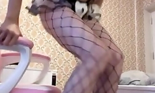 I am so longly masturbation with my net stocking and high heels 01